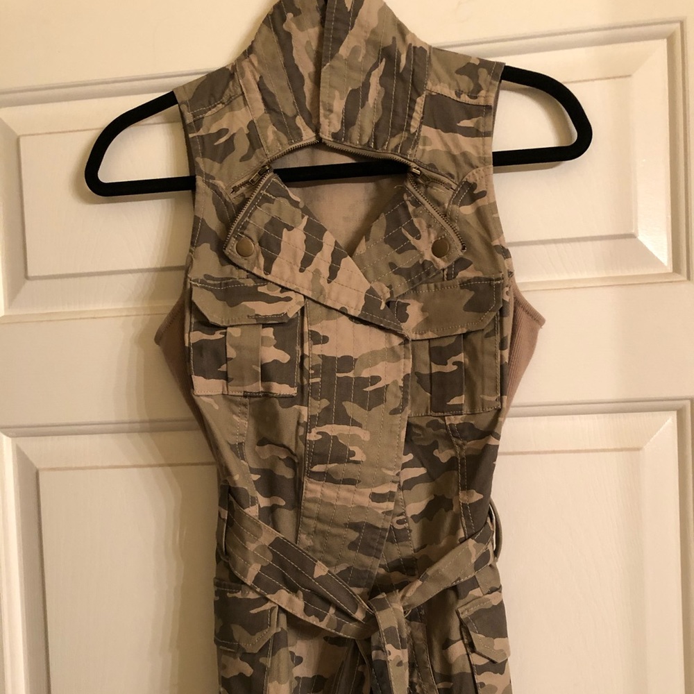 GILI Camo Vest - size 4